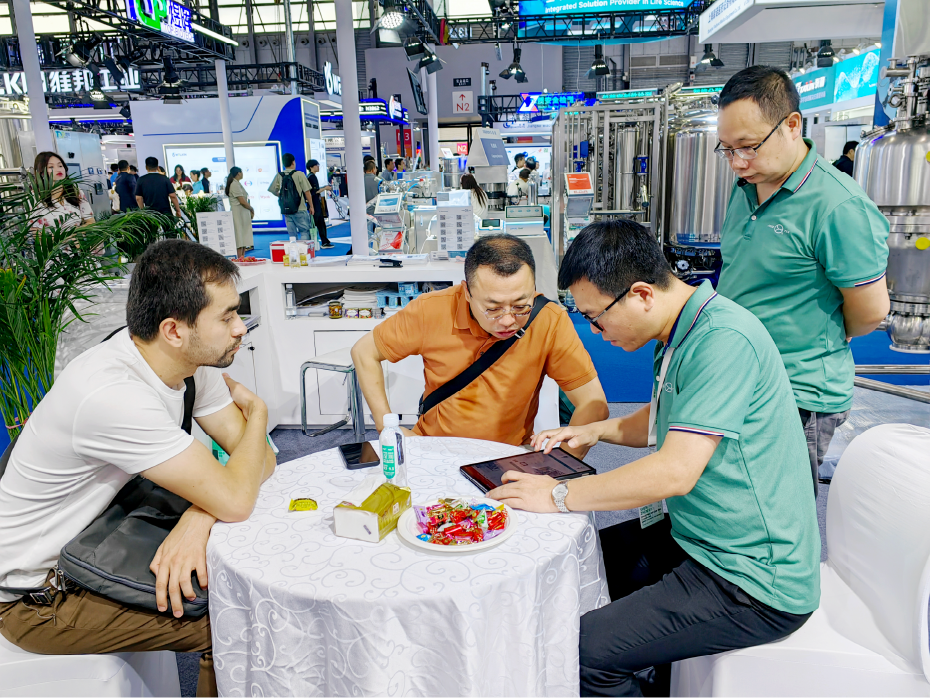 Live Coverage of CPHI & PMEC China 2025 | Jhenten Machinerys Shanghai Exhibition: A Crowd Sensation with Non-Stop Excitement!!(圖17)