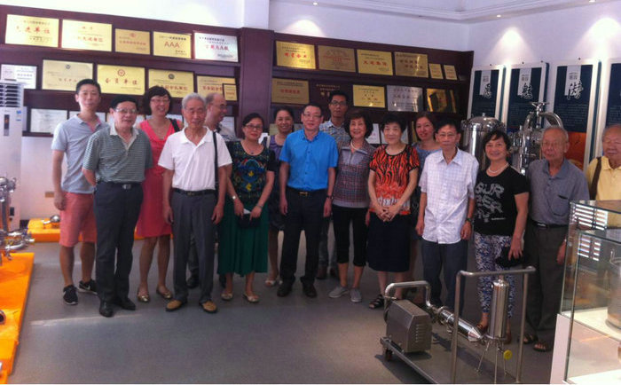 九三學社工一支社在公司舉行“九三學社抗戰(zhàn)勝利70周年” 學習活動(圖3)